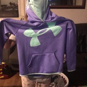 Under armour sweatshirt